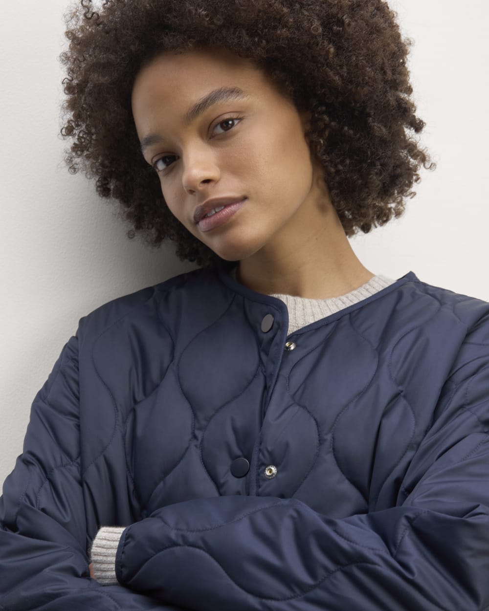 The Long Quilted Liner | Navy - Image 4