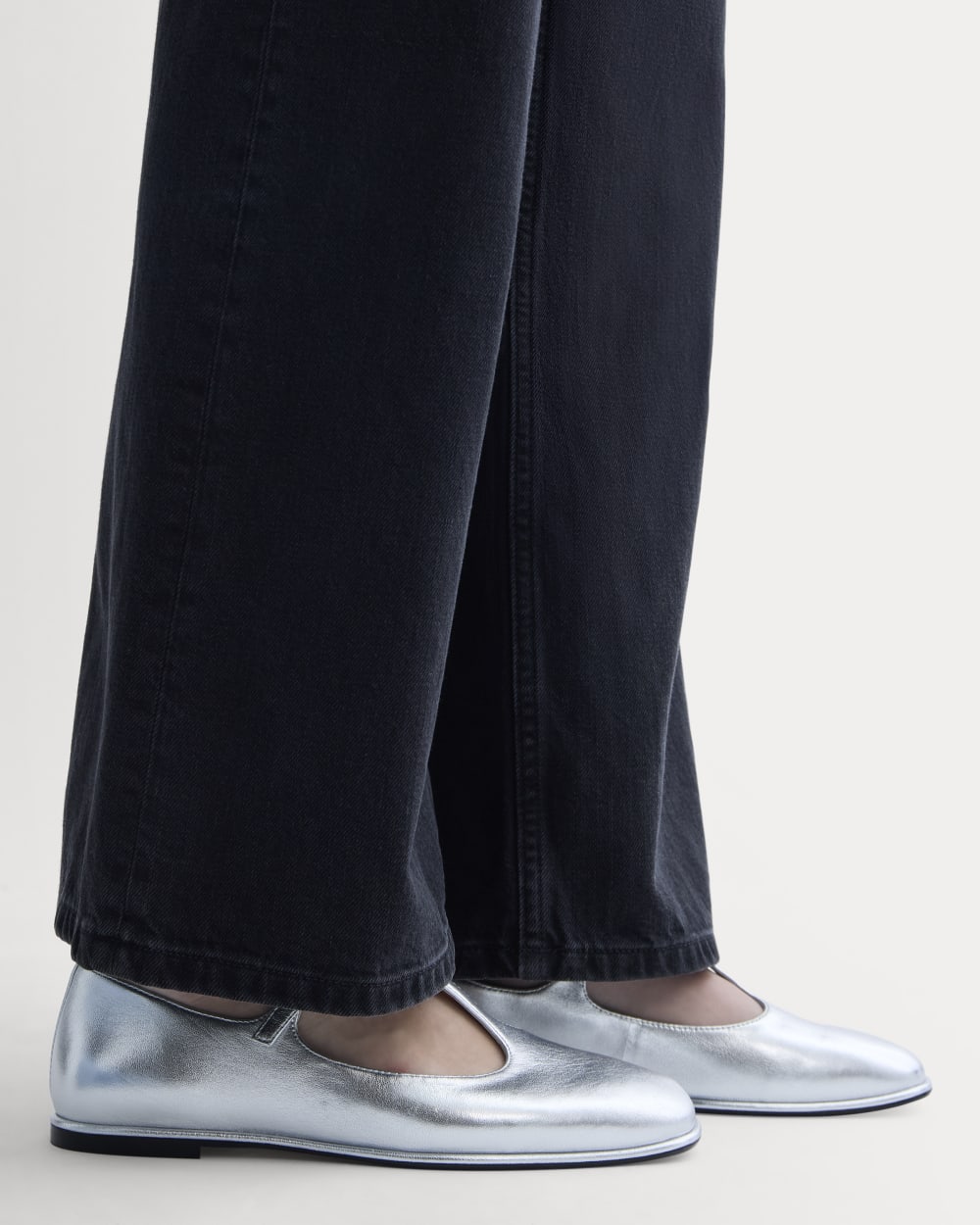 The Leather T-Strap Flat | Silver - Image 5