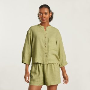 Alternative view of The Linen Billow Blouse | Leek