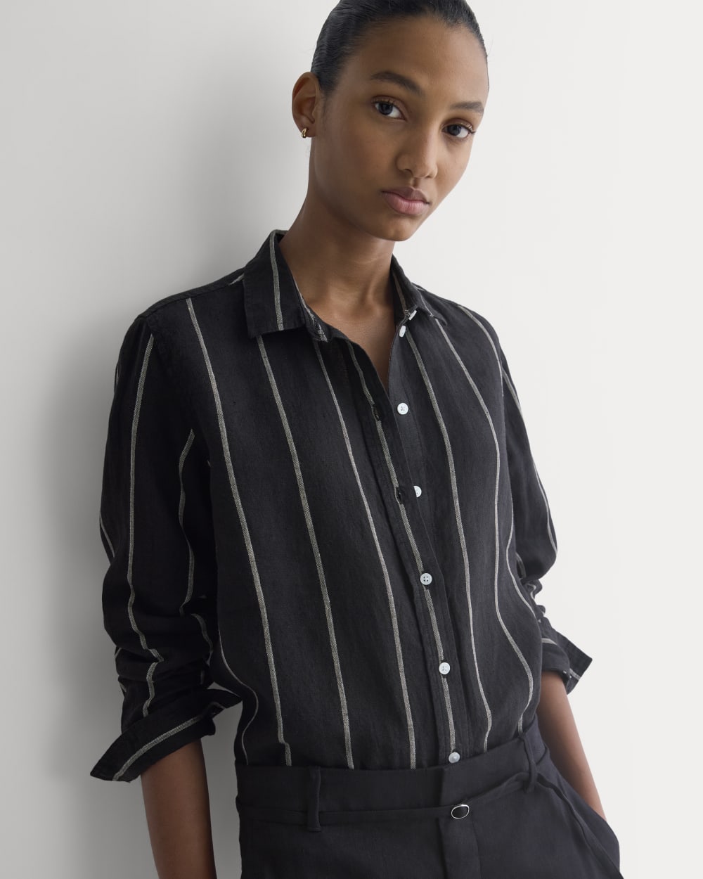 The Must-Have Shirt in Linen | Black