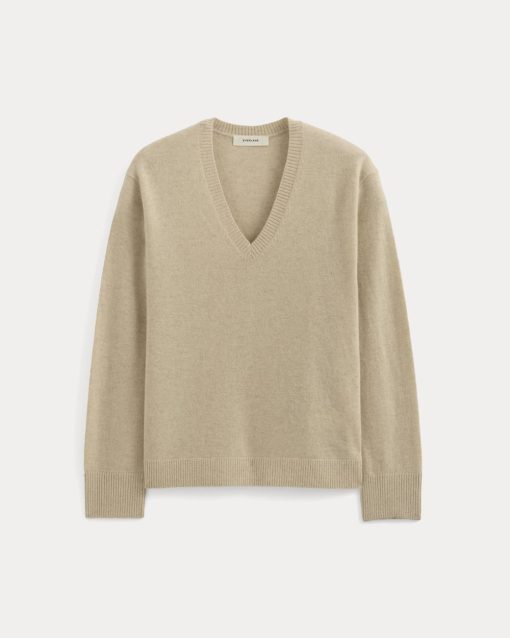 Alternative view of The Classic V in Cashmere | Heather Light Camel