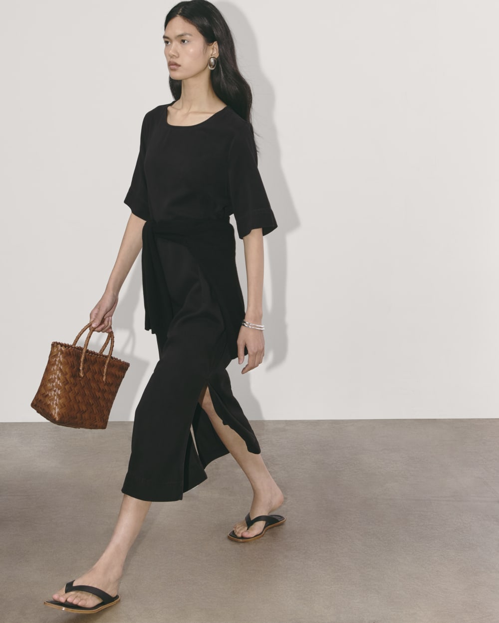 The Relaxed T-Shirt Dress in Buttersoft | Black - Image 3