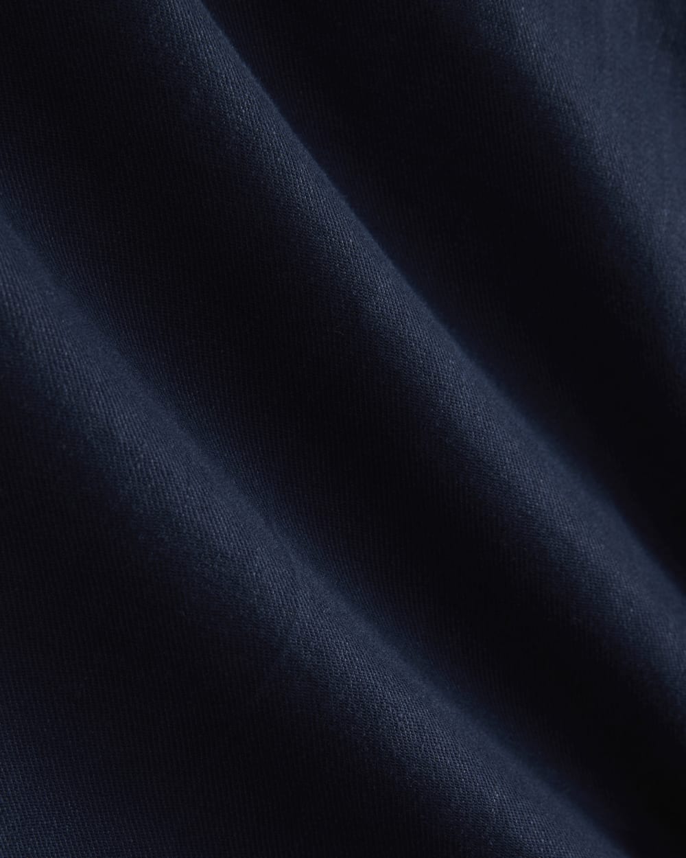 Long Tailored Short in Stretch Linen | Navy - Image 6