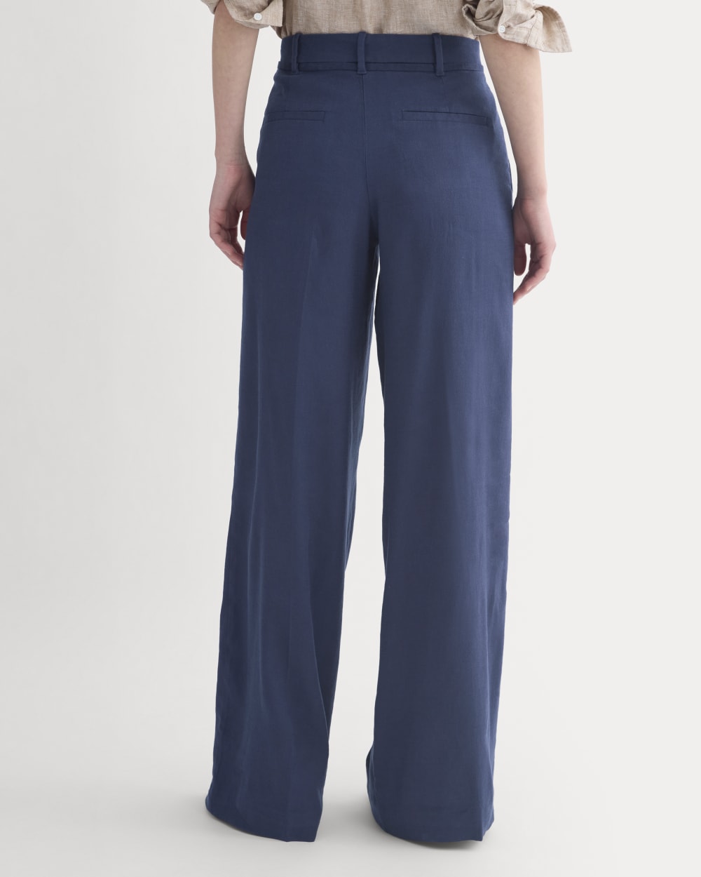 Wide-Leg Belted Pant in Stretch Linen | Navy | Long - Image 5