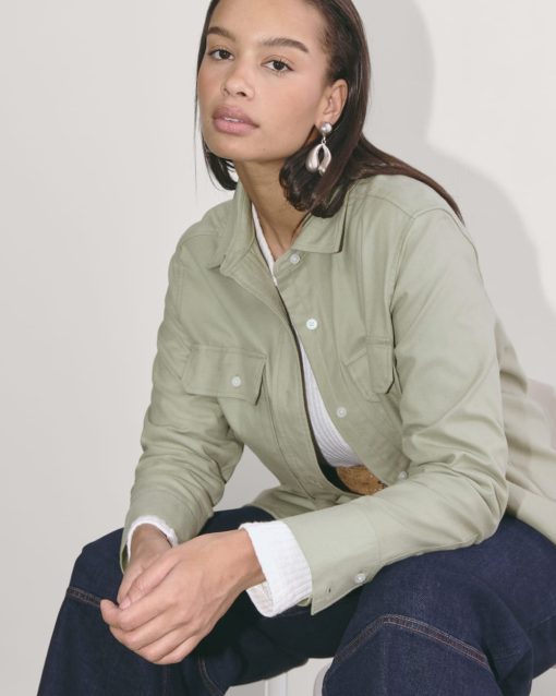 Alternative view of The Boyfriend Shirt in Flannel | Seagrass