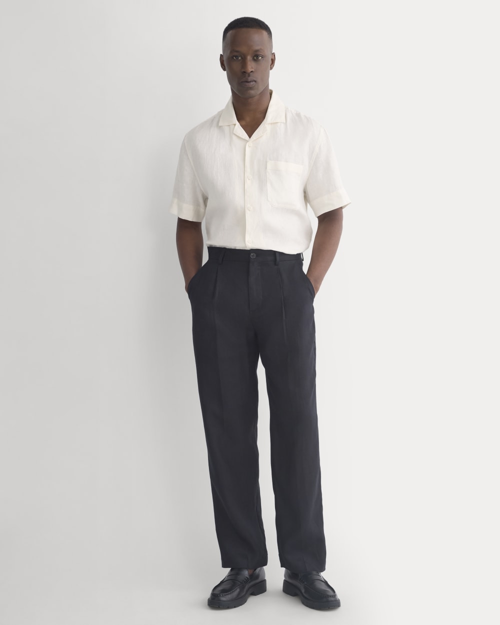 Soyeux Linen Pleated Trouser | Black