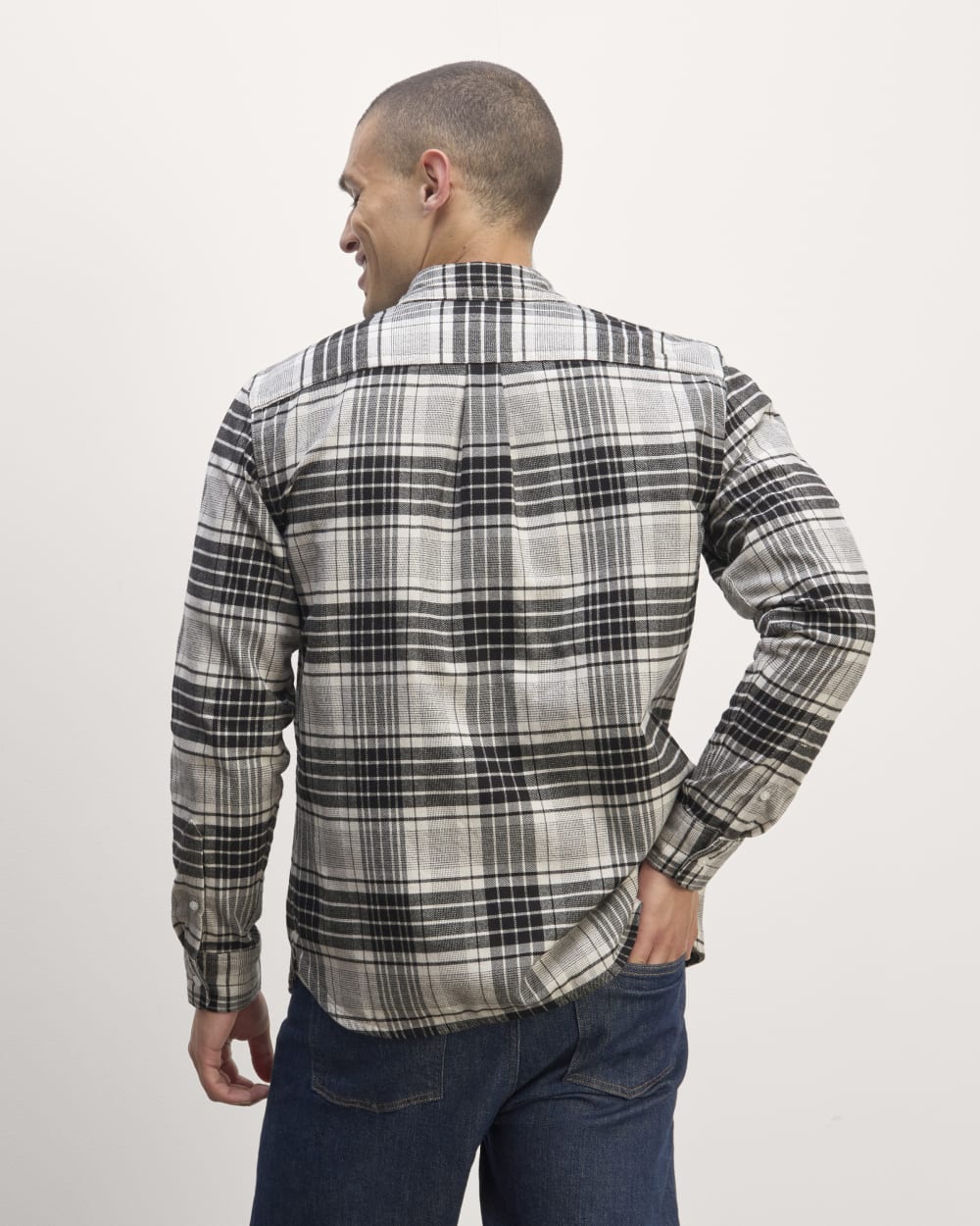 The Brushed Flannel Shirt | Light Heather Oat / Black - Image 5